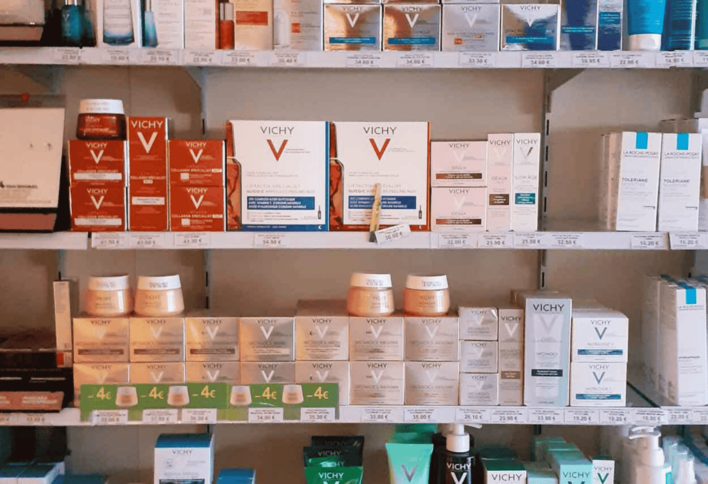 Rayon dermo-cosmétique avec soins visage et crèmes hydratantes à la parapharmacie de Capbreton